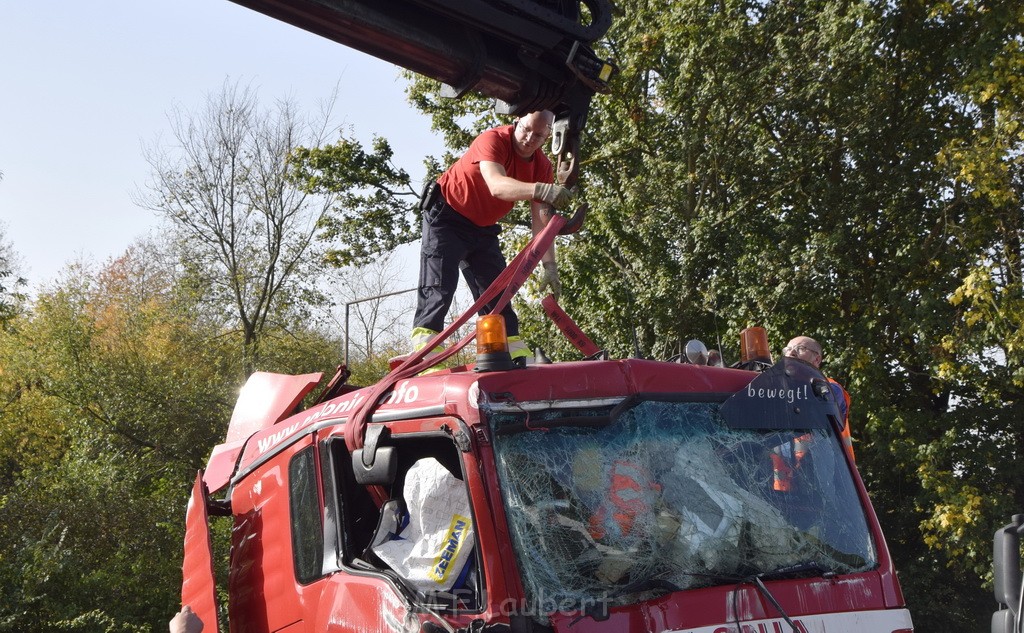 Schwerer VU PKlemm A 57 Rich Innenstadt Hoehe Koeln Chorweiler P142.JPG - Miklos Laubert